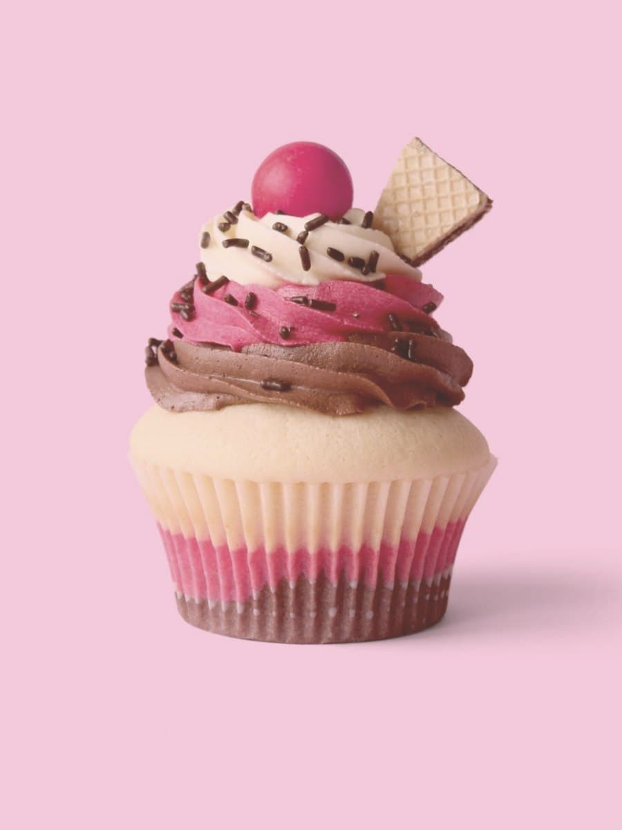 Cupcakes: Single treats or boxed for sharing.